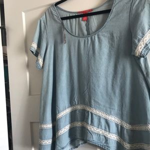 Short sleeve blue flowy shirt